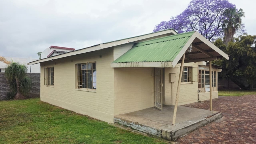 2 Bedroom Property for Sale in Oos Einde North West